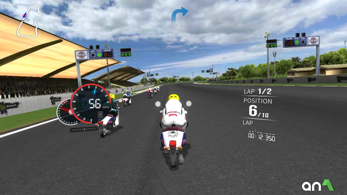 Real Moto Mod Apk gameplay screenshot 3